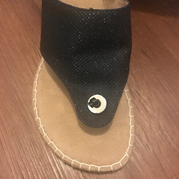 New - White Mountain Sandals - Picture 3 of 4